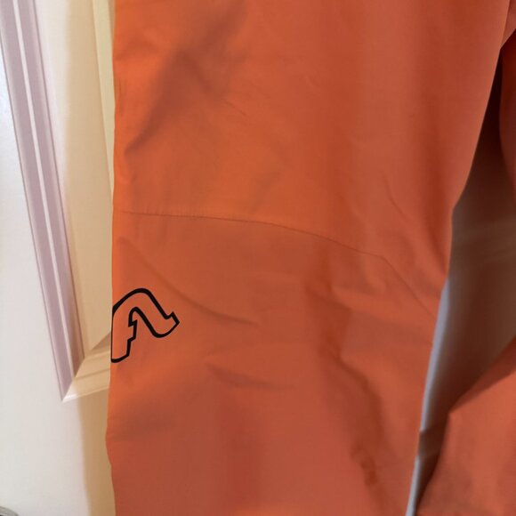 Flylow Womens Ski Snowboard, Size: Medium, Colour: Light Orange - Picture 2 of 11